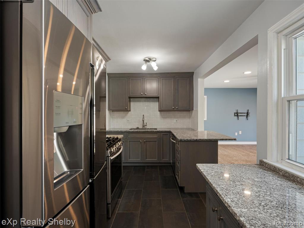 606 Catalpa Drive, Royal Oak, MI 48067 — Photo 12