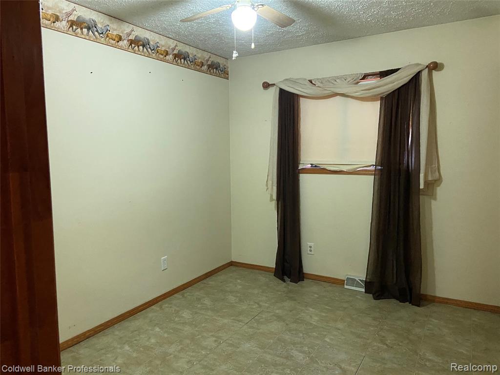 3886 Poit Drive, Lapeer, MI 48446 — Photo 15