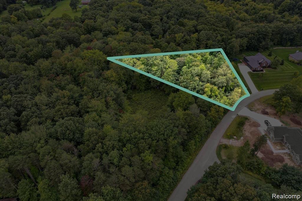 225 GREAT PINES Drive, Oxford, MI 48371 — Photo 2
