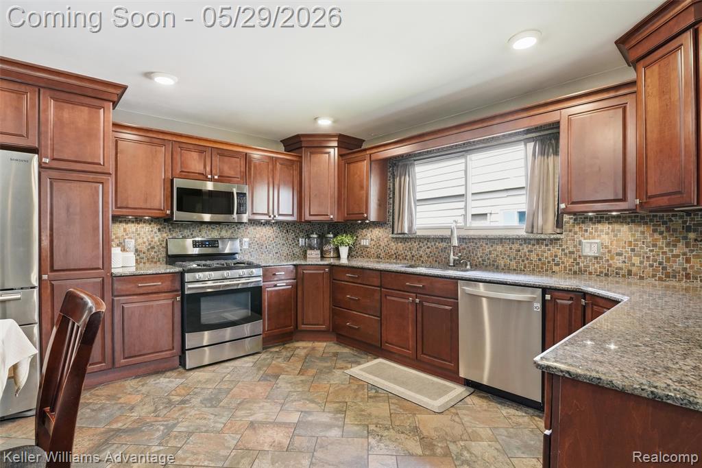42505 Saltz Road, Canton, MI 48187 — Photo 10