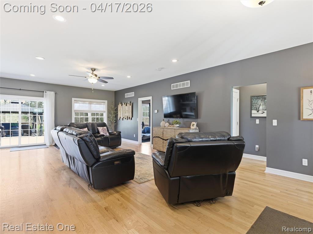 2385 S Sashabaw Road, Ortonville, MI 48462 — Photo 12