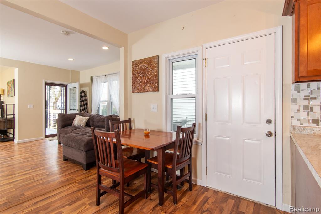 611 PLUM Street, Wyandotte, MI 48192 — Photo 9