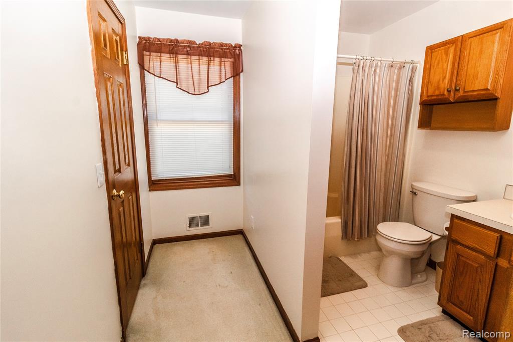 1511 Fish Lake Road, Lapeer, MI 48446 — Photo 28