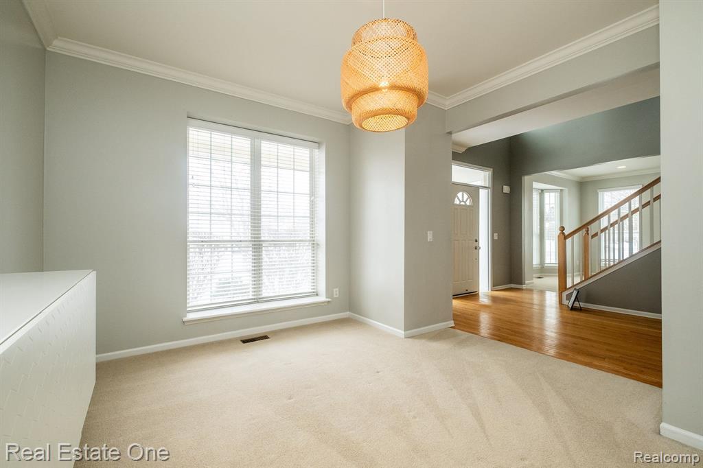 1092 CHESTNUT Lane, South Lyon, MI 48178 — Photo 24