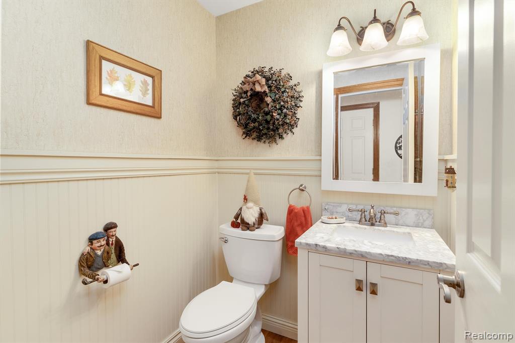 682 Heritage Lane S, Rochester Hills, MI 48309 — Photo 24