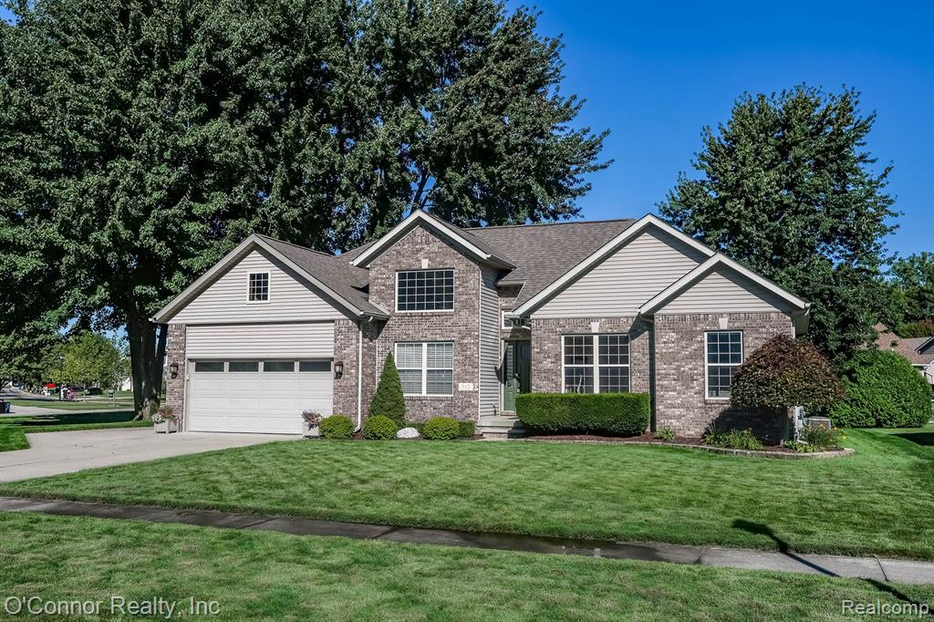 940 Covington Court, Marysville, MI 48040 — front exterior