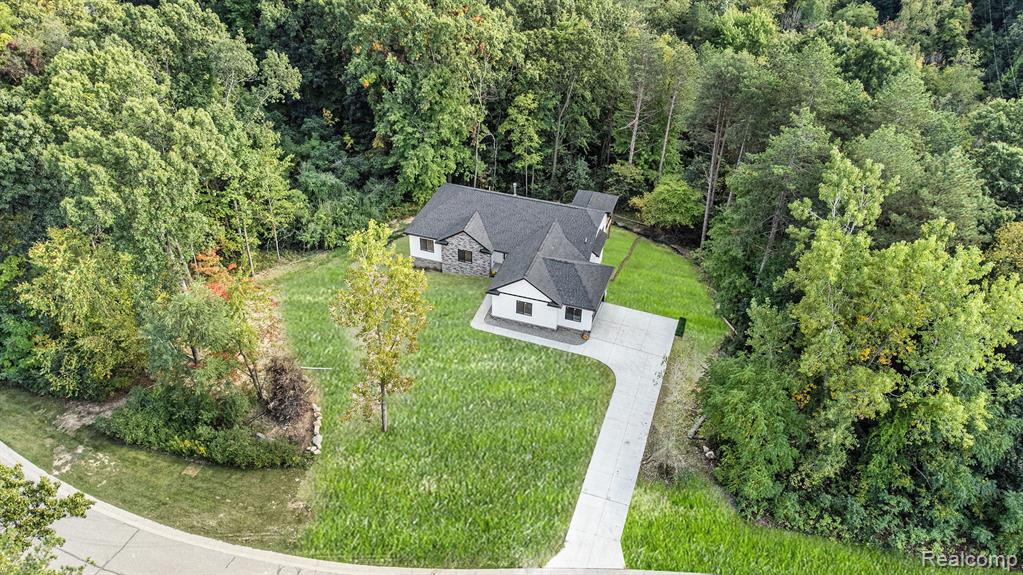 15273 Pine Ridge Drive, Holly, MI 48462 — Photo 31