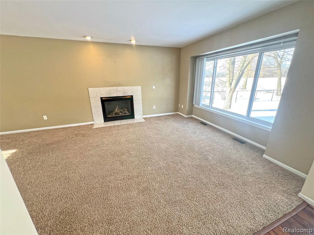 47546 Belmont Drive, Belleville, MI 48111 — Photo 13
