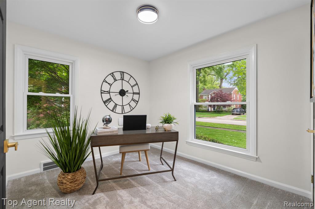 1894 Broadstone Road, Grosse Pointe Woods, MI 48236 — Photo 17