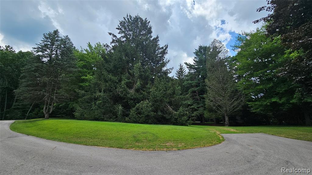 10040 Stinchfield Woods Road, Pinckney, MI 48169 — Photo 7