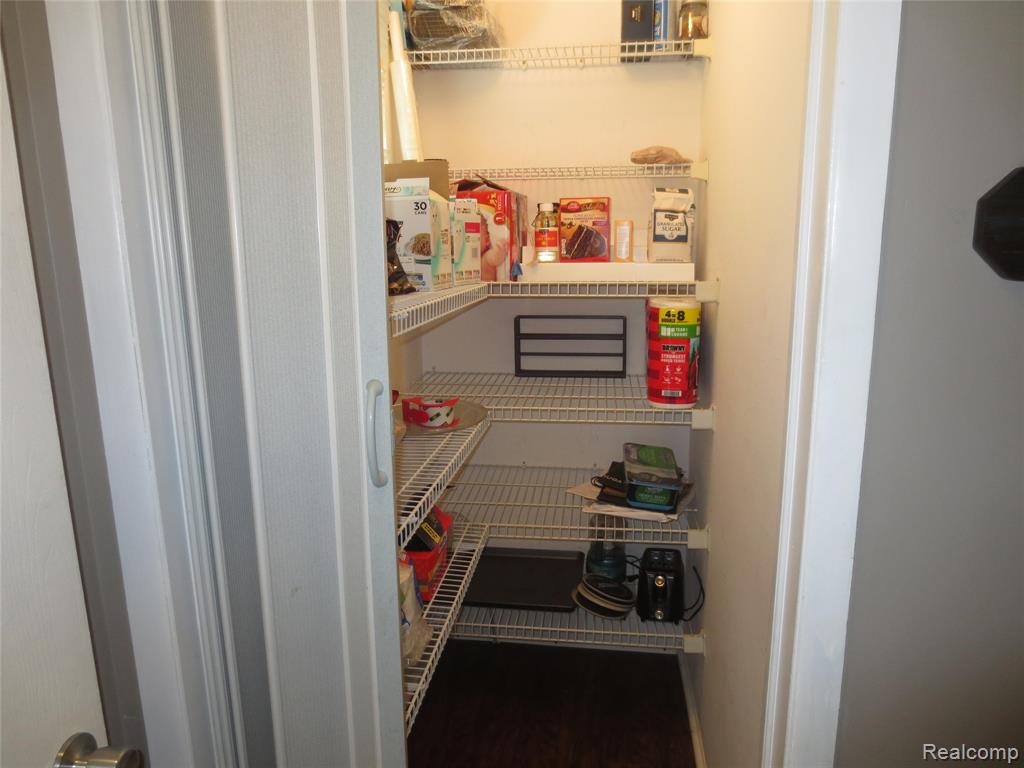 61365 Creekview Drive, South Lyon, MI 48178 — Photo 10
