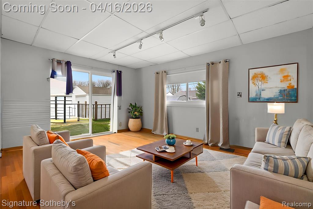 842 Schuman Street, Garden City, MI — Photo 10