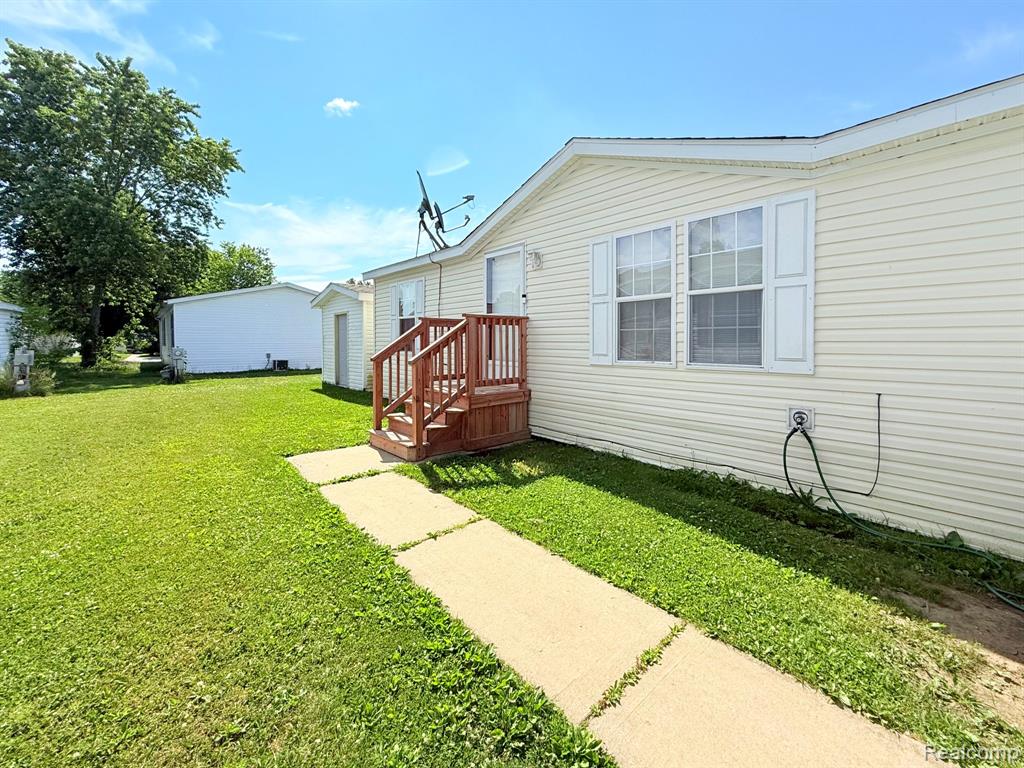 317 Scarlet Oak Lane, Whittaker, MI 48190 — Photo 2