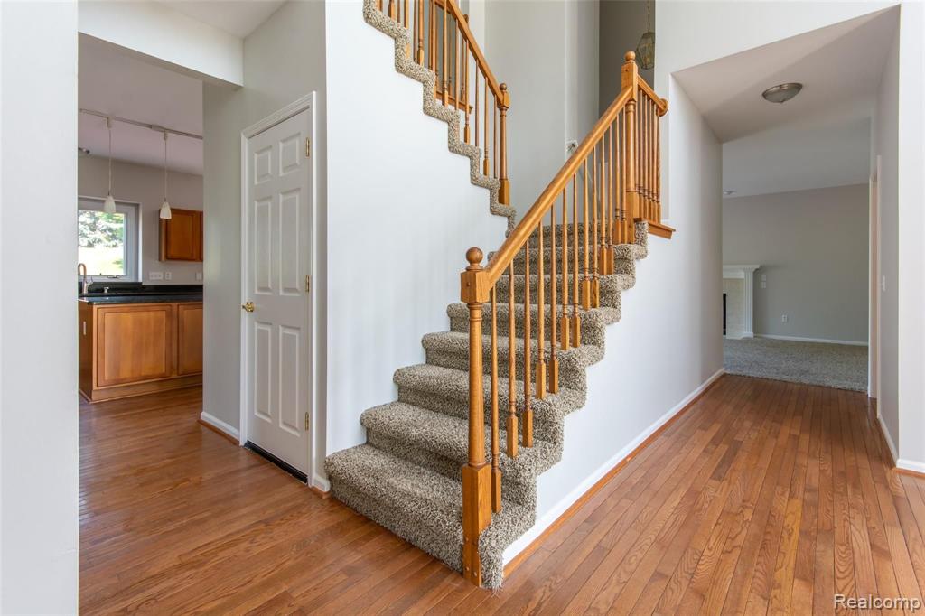 51334 W HILLS Drive, Plymouth, MI 48170 — Photo 16