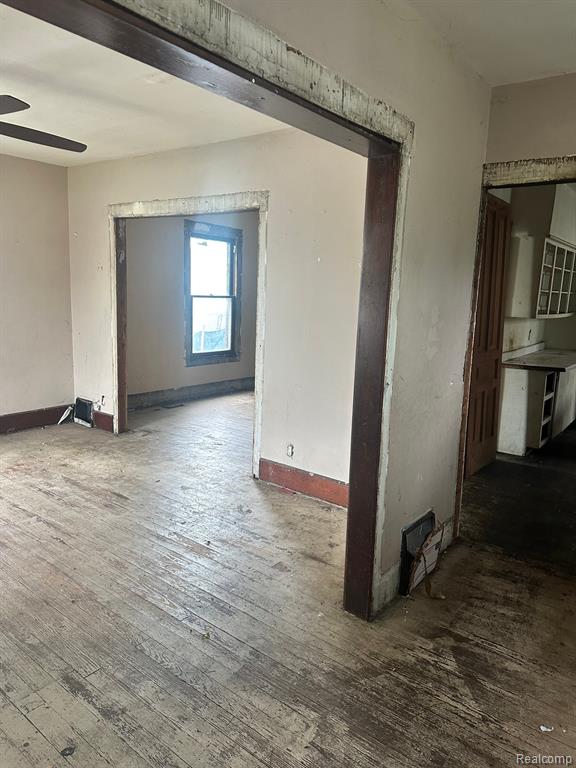 906 E 1ST Street, Monroe, MI 48161 — Photo 5