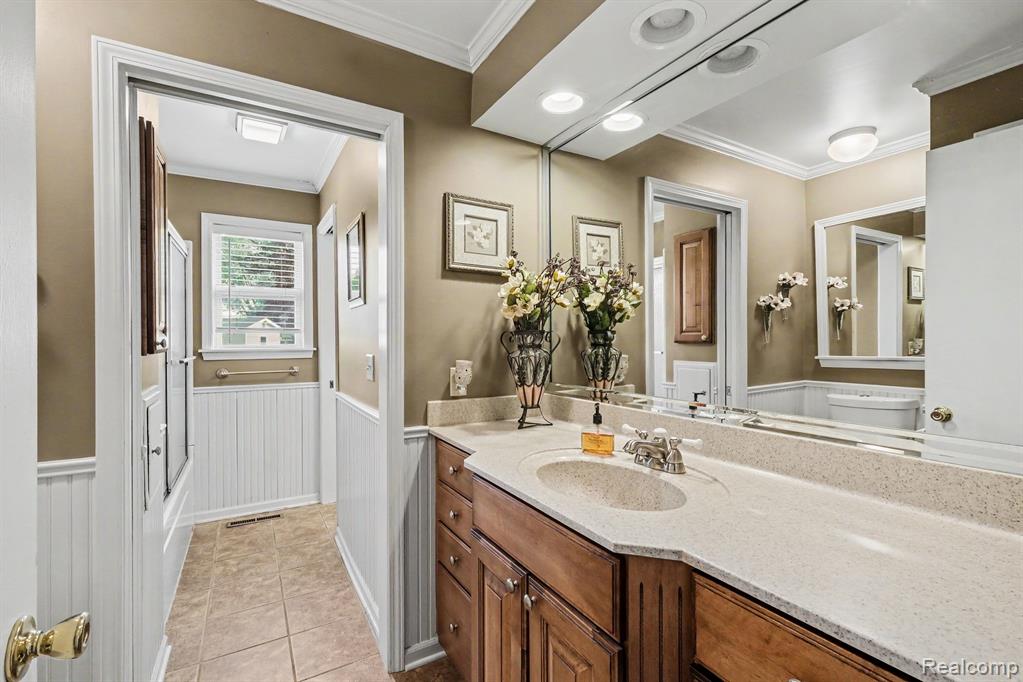4497 Sunnymead Avenue, Burton, MI 48519 — Photo 17