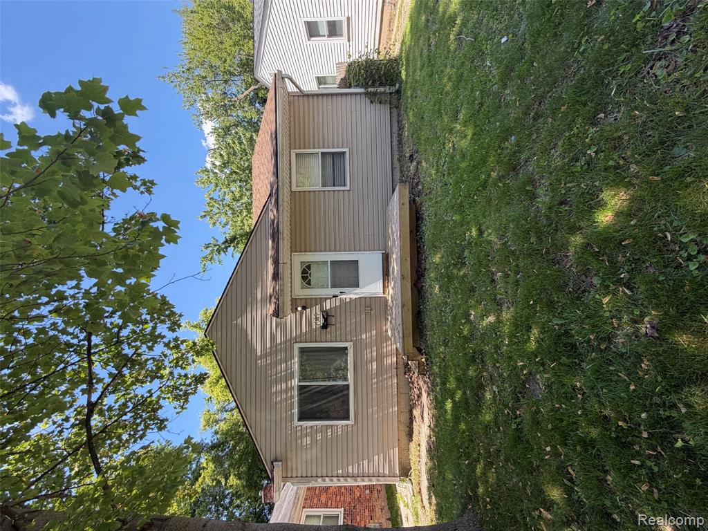 1929 Almont Street, Ferndale, MI 48220