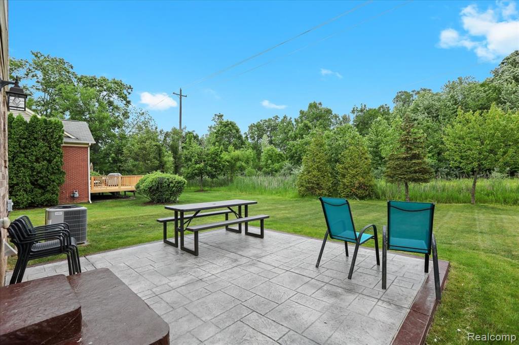 43570 Cherrywood Lane, Canton, MI 48188 — Photo 23