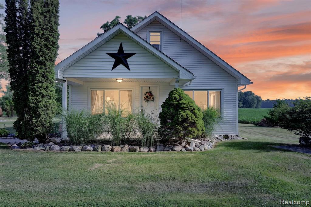 3658 Newburg Road, Bancroft, MI 48414 — Photo 2