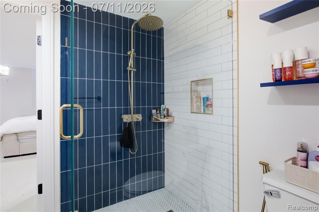 600 WOODCREST Drive, Dearborn, MI 48124 — Photo 48