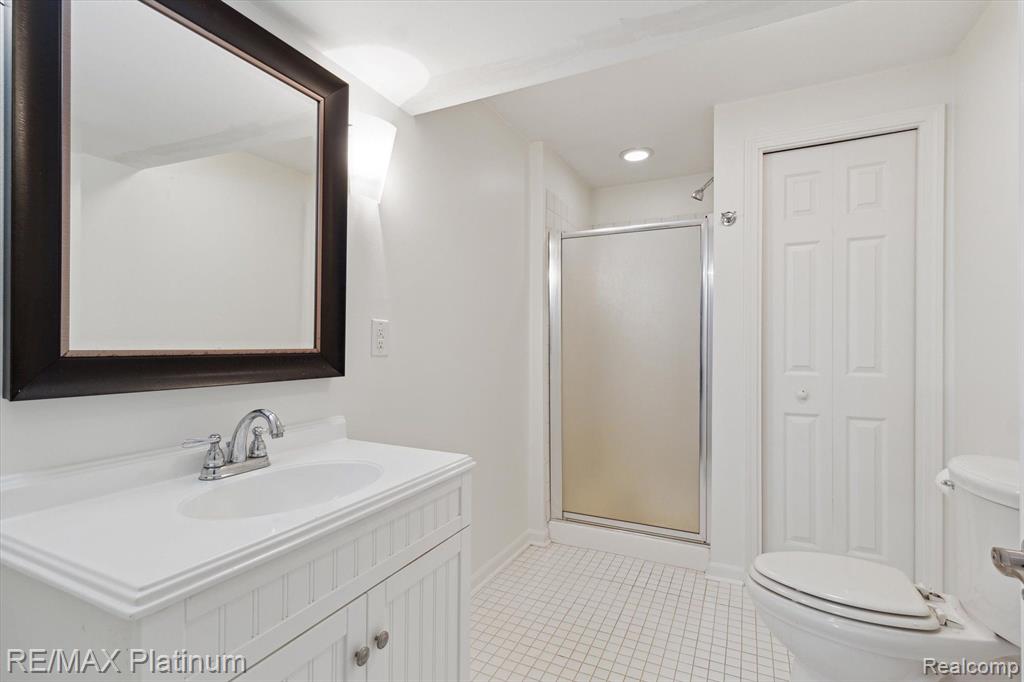 5440 BRADFORD Circle, Brighton, MI 48114 — Photo 35