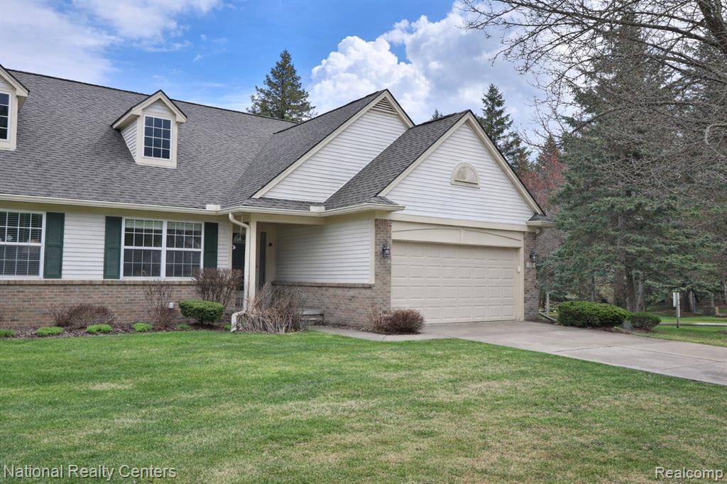 110 Four Seasons Drive, Lake Orion, MI — front exterior