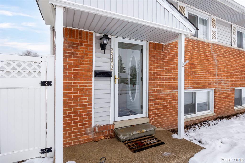 23452 Astrid Lane, Rockwood, MI — Photo 14