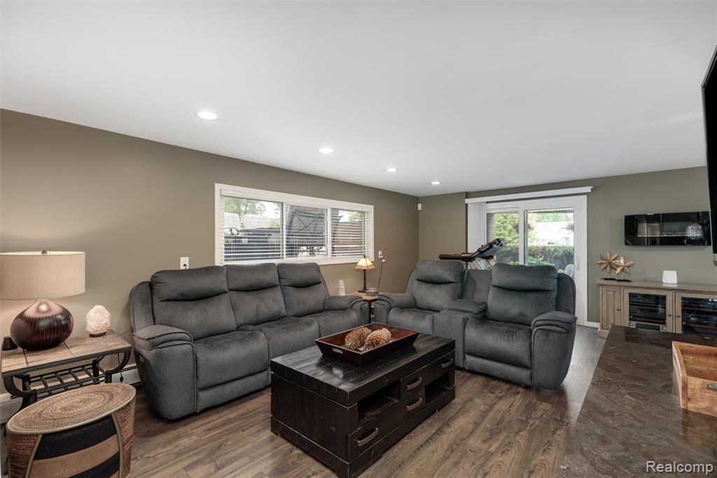 8950 Riverview, Pinckney, MI 48169 — Photo 32