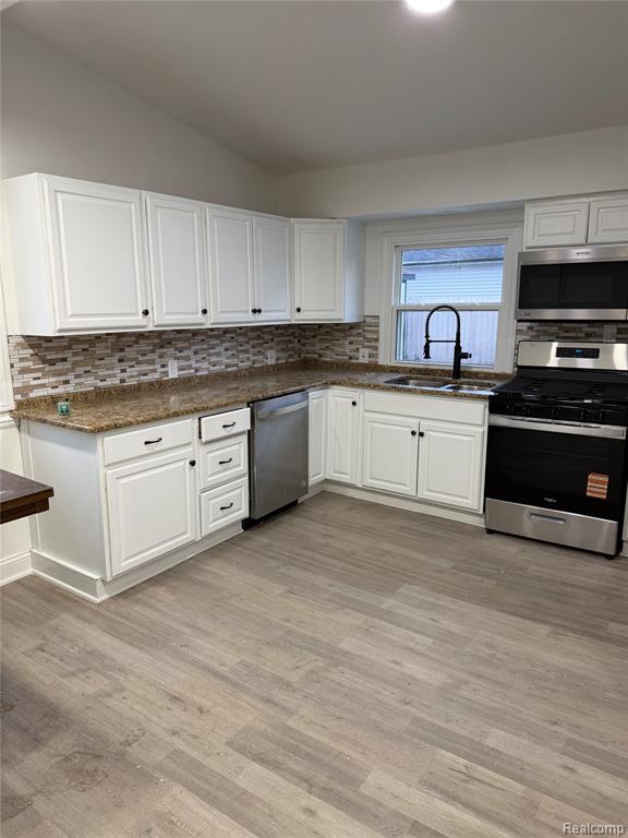 27284 Bunert Road, Warren, MI 48088 — Photo 9