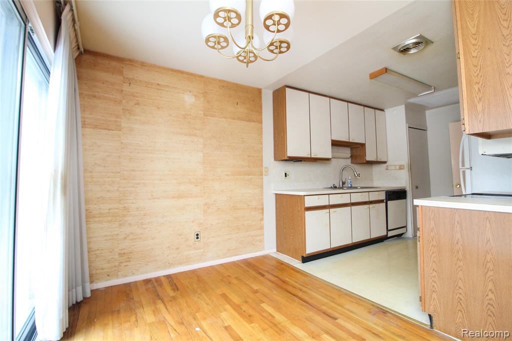 1922 Thornhill Place, Detroit, MI 48207 — Photo 7