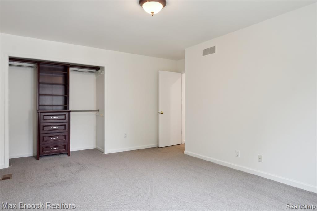 6722 Torybrooke Circle, West Bloomfield, MI 48323 — Photo 31