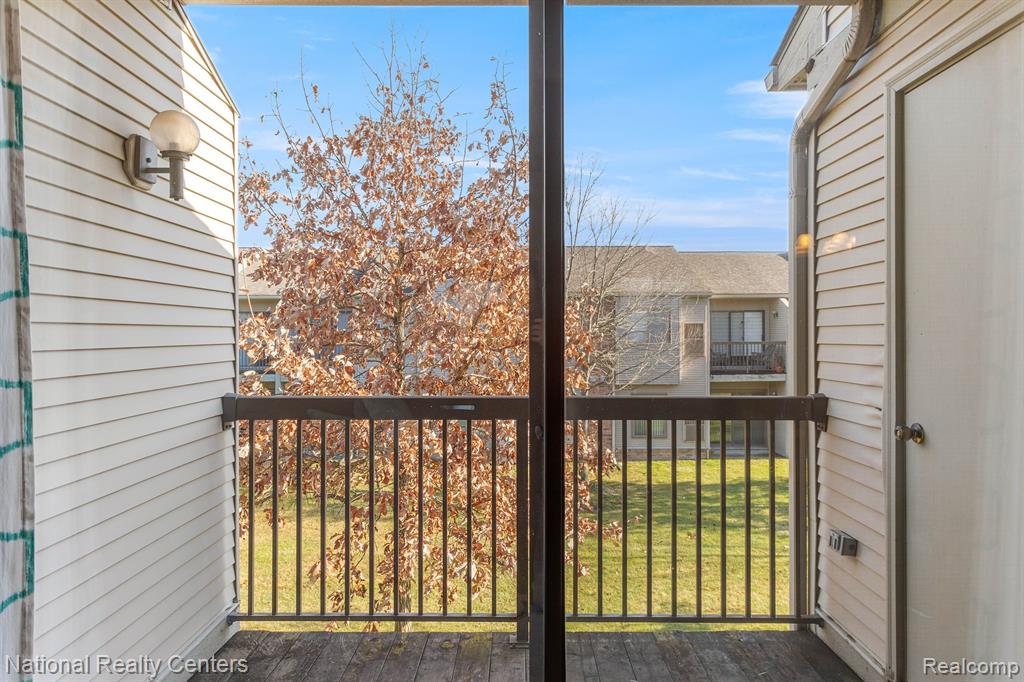 42732 LILLEY POINTE Drive, Canton, MI 48187 — Photo 17
