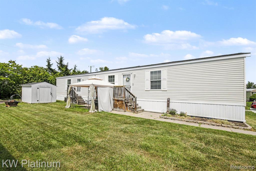 57911 Lancaster Road, Washington, MI