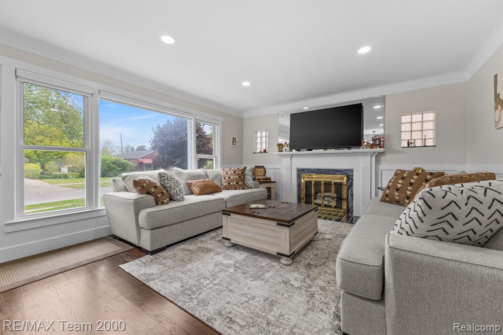 7275 Colonial Street, Dearborn Heights, MI 48127 — Photo 5