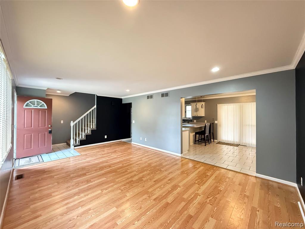 8334 McKinley, Center Line, MI 48015 — Photo 9