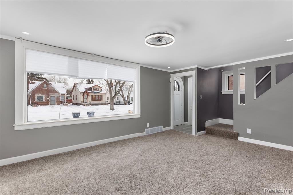 18439 Alcoy Street, Detroit, MI 48205 — Photo 8
