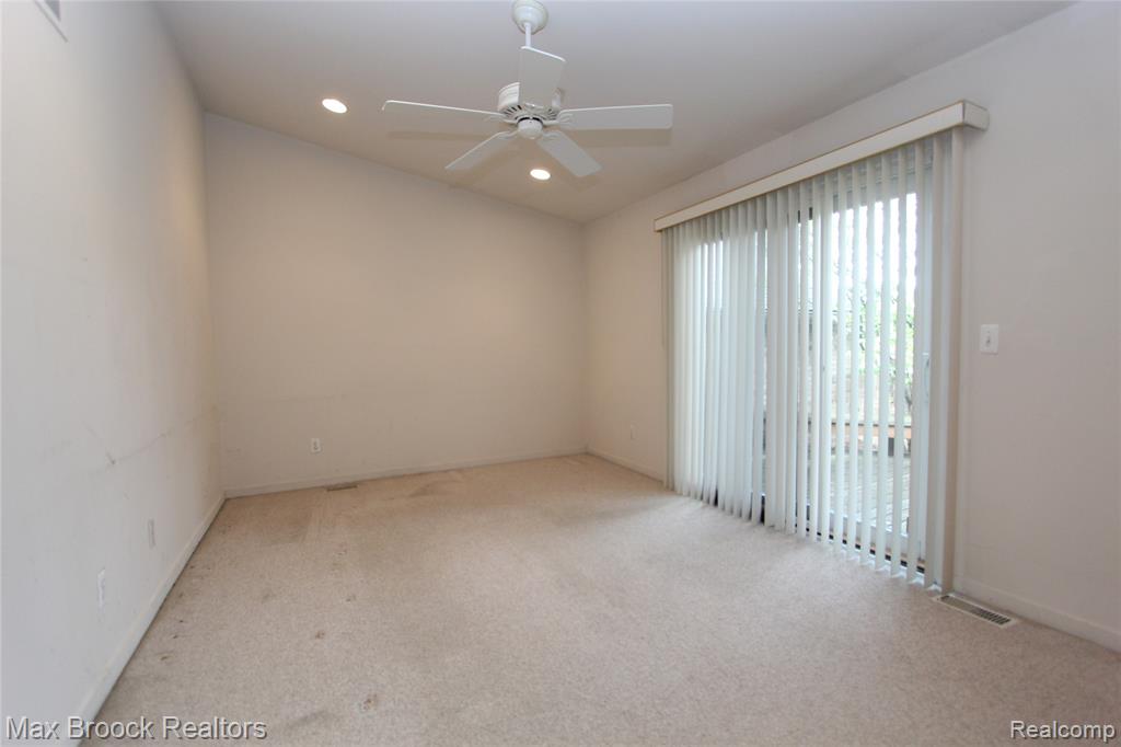 4029 Foxpointe Drive, West Bloomfield, MI 48323 — Photo 17