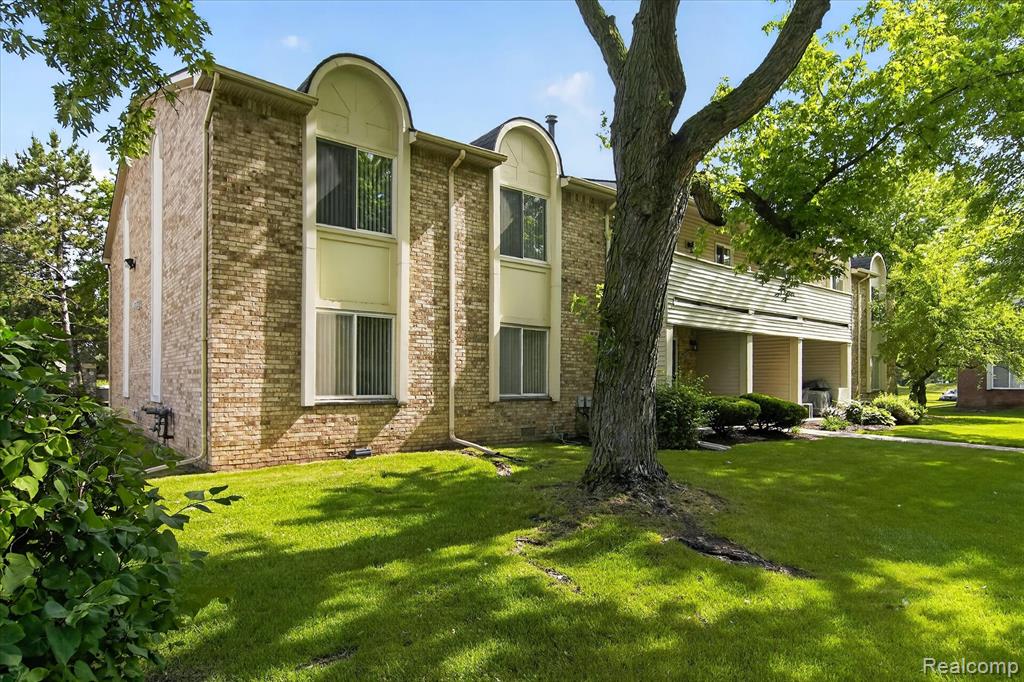 2037 E Franklin Drive, Canton, MI 48187 — Photo 37