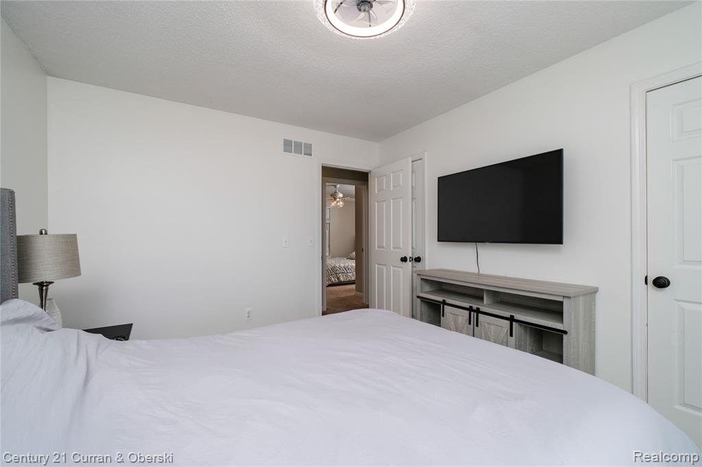 41476 Belden Circle, 53, Novi, MI 48377 — Photo 17