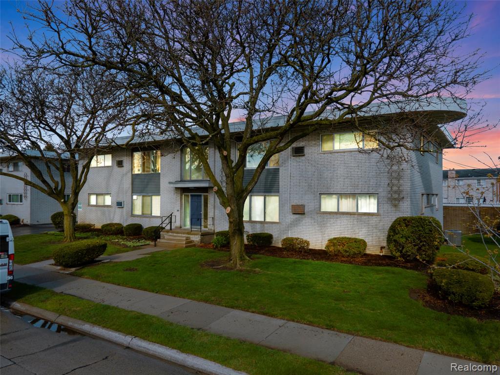 4820 Briarwood Avenue, 4, Royal Oak, MI 48073 — Photo 2