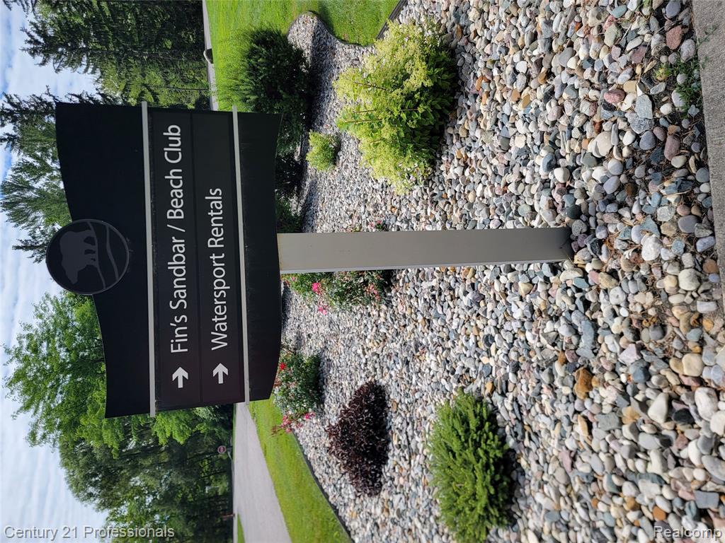 5714 Creeks Crossing, Williamsburg, MI 49690 — Photo 21