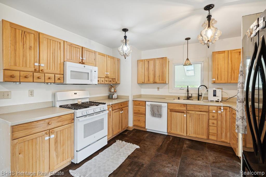 5160 PRESTON Road, Howell, MI 48855 — Photo 8