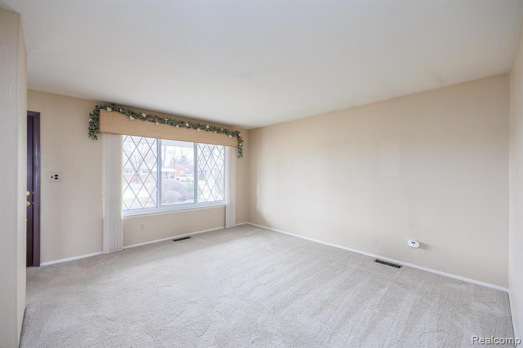 5121 McKinley Road, Warren, MI 48091 — Photo 5