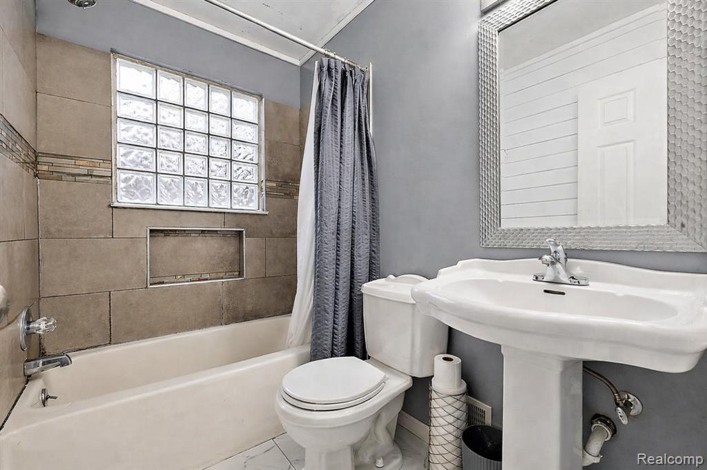 41859 Betley Drive, Sterling Heights, MI 48313 — Photo 21