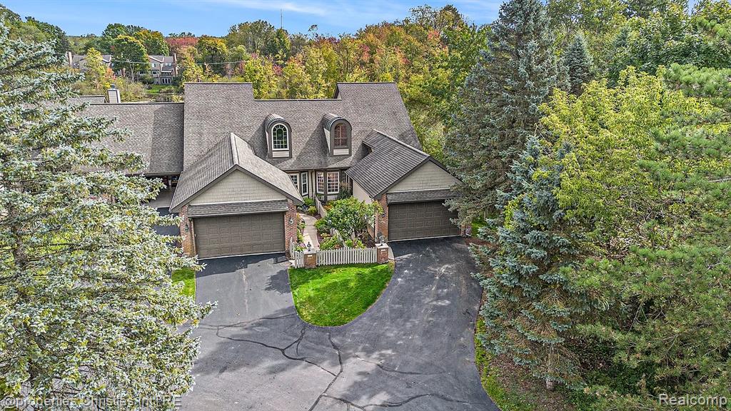 6576 Steeple Ridge, Clarkston, MI — Photo 2