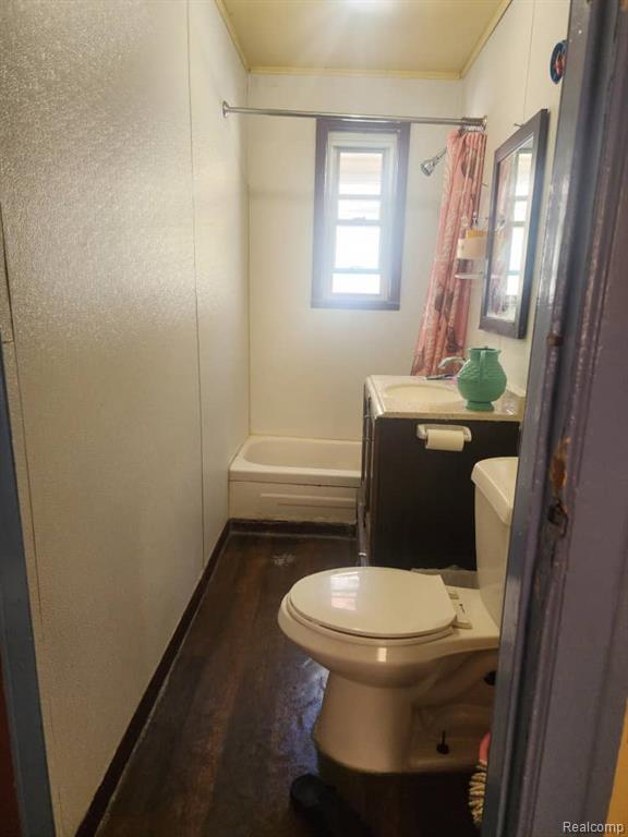 2455 ANDRUS Street, Hamtramck, MI 48212 — Photo 10