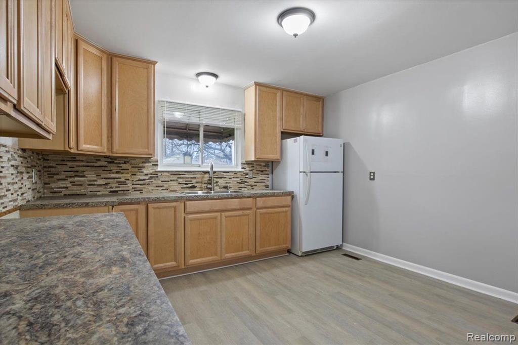 4984 Huron Street, Dearborn Heights, MI 48125 — Photo 13