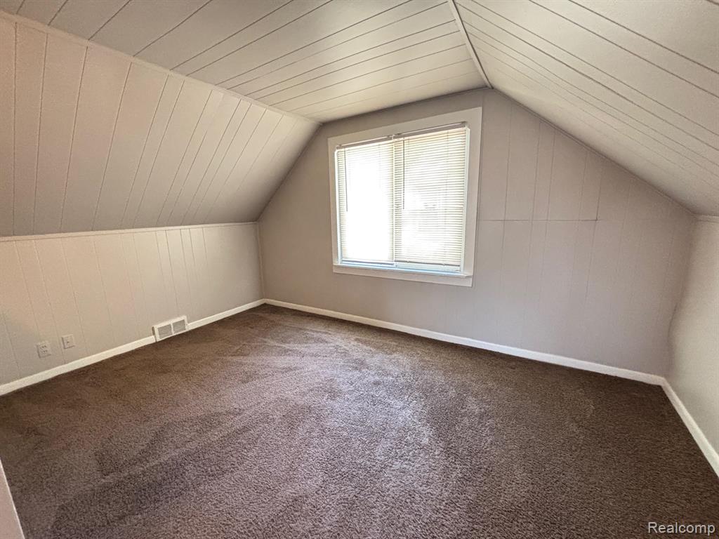 701 W BRICKLEY Avenue, Hazel Park, MI 48030 — Photo 9