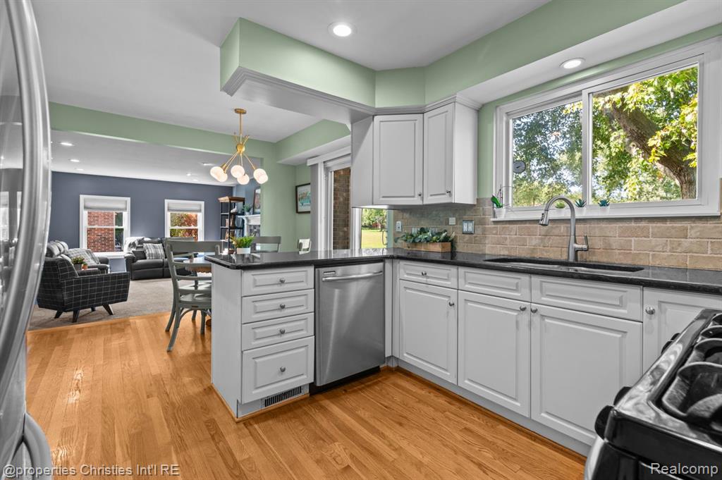 7606 Chichester Road, Canton, MI 48187 — Photo 3