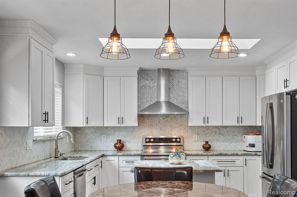 41174 WESTFIELD Circle, Canton, MI 48188 — Photo 7